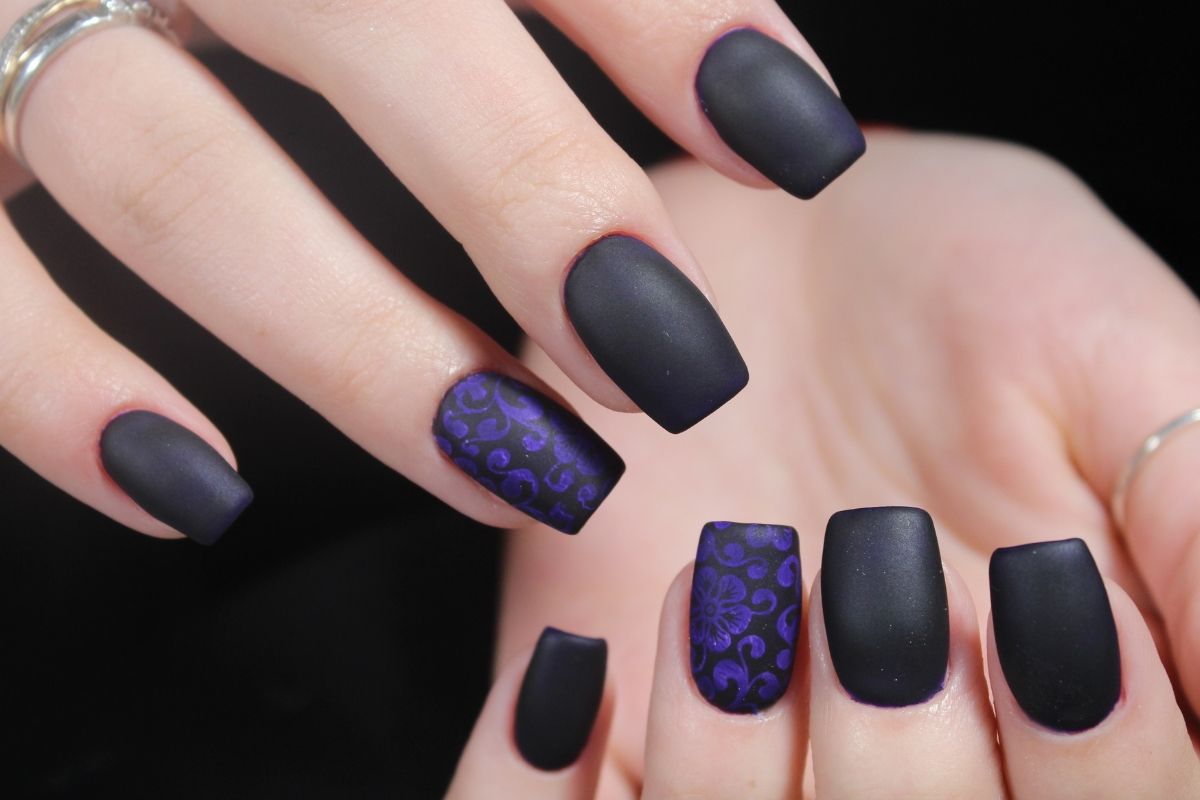 10+mẫu nail nhám hot trend cá tính dành cho các bạn gái có phong cách  minimalism
