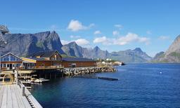 La localidad de Sakrisoy en las Islas Lofoten