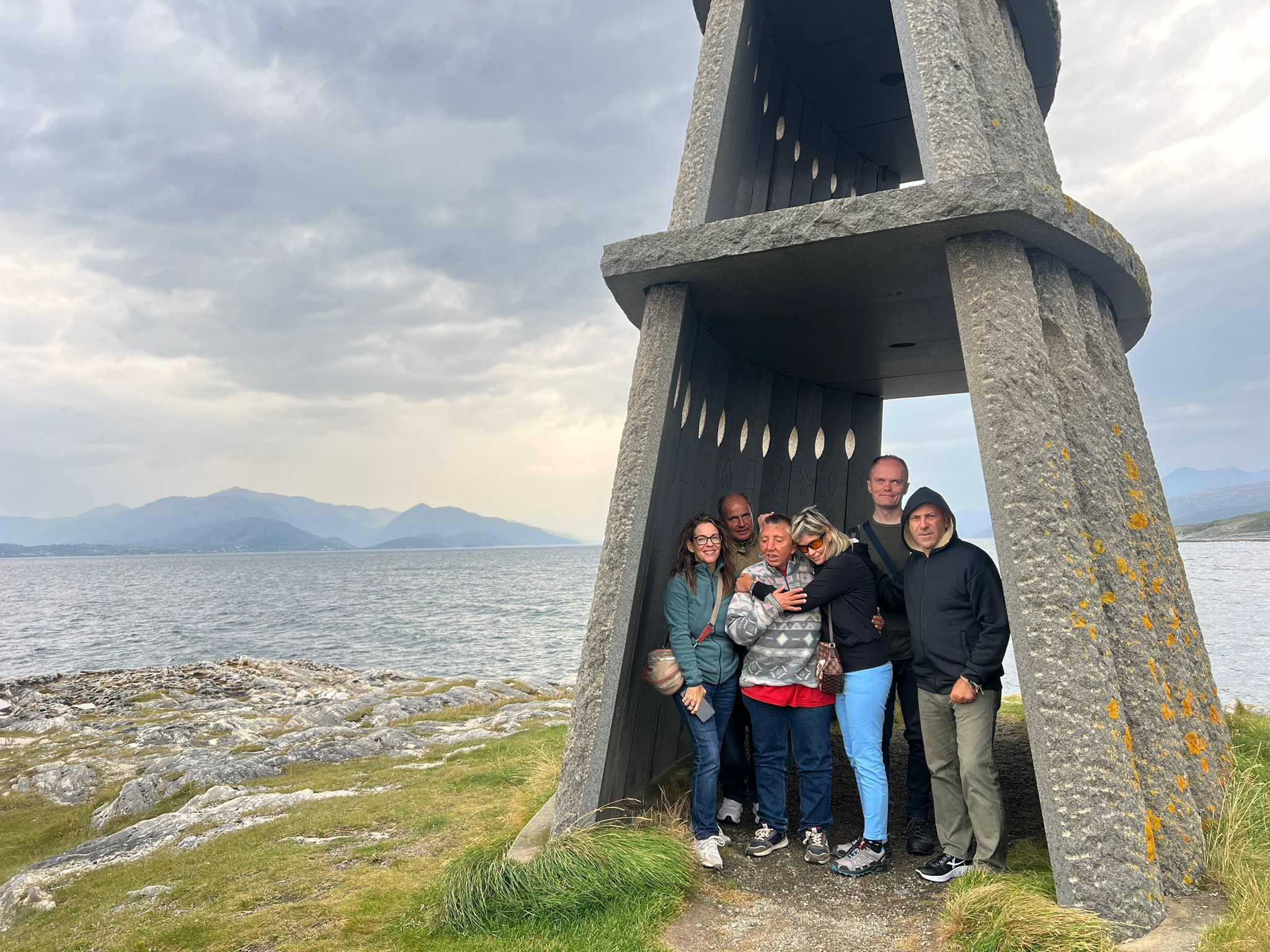 Resguardados en un día que azotaba el viento 