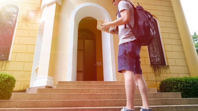 Moving from a dorm to an apartment: 5 things to leave behind