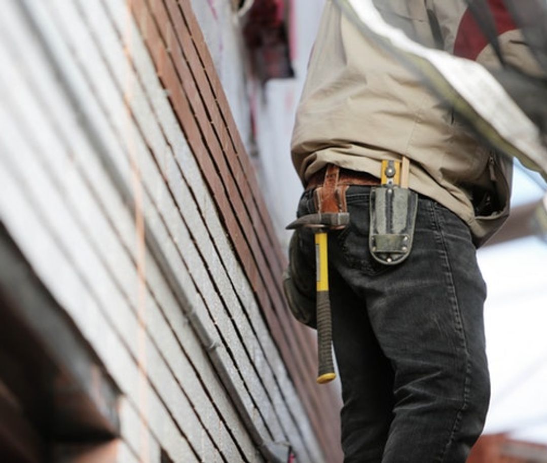 What should you legally include in a maintenance request?