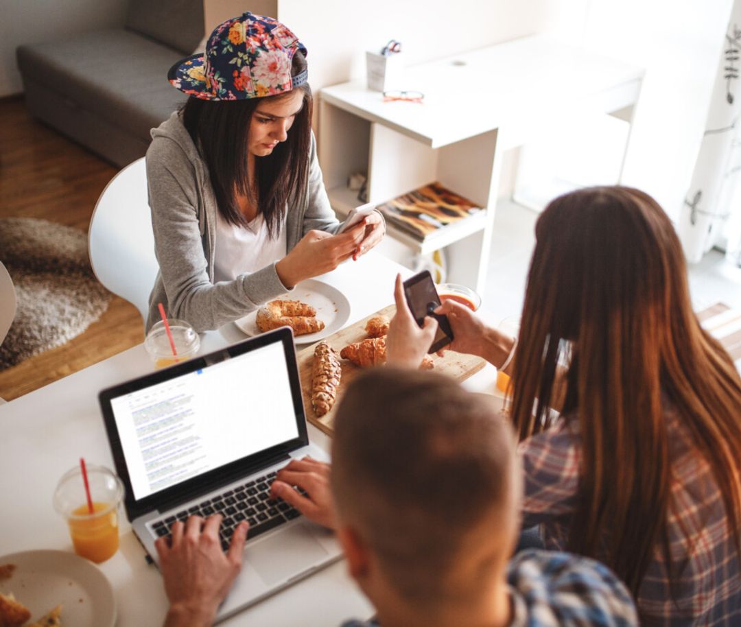 How to Be a Good Roommate?