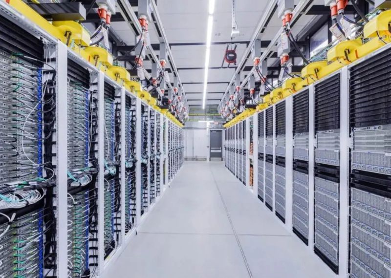 Microsoft Cloud & AI Infrastructure