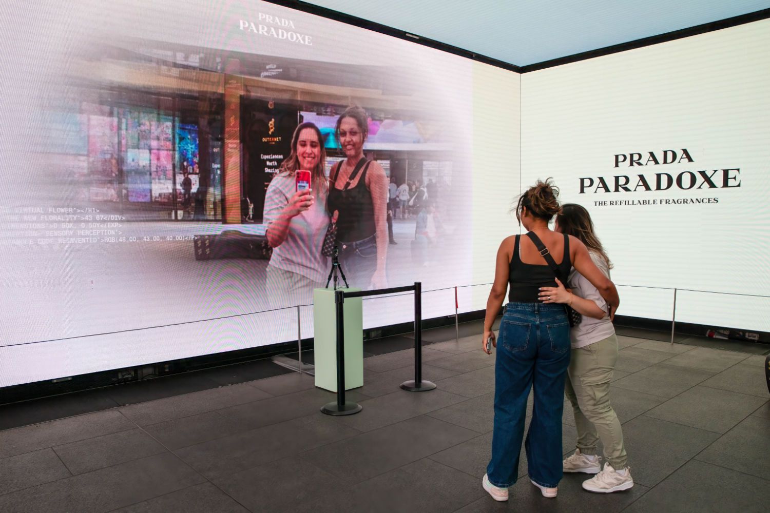 Prada Paradoxe Outernet