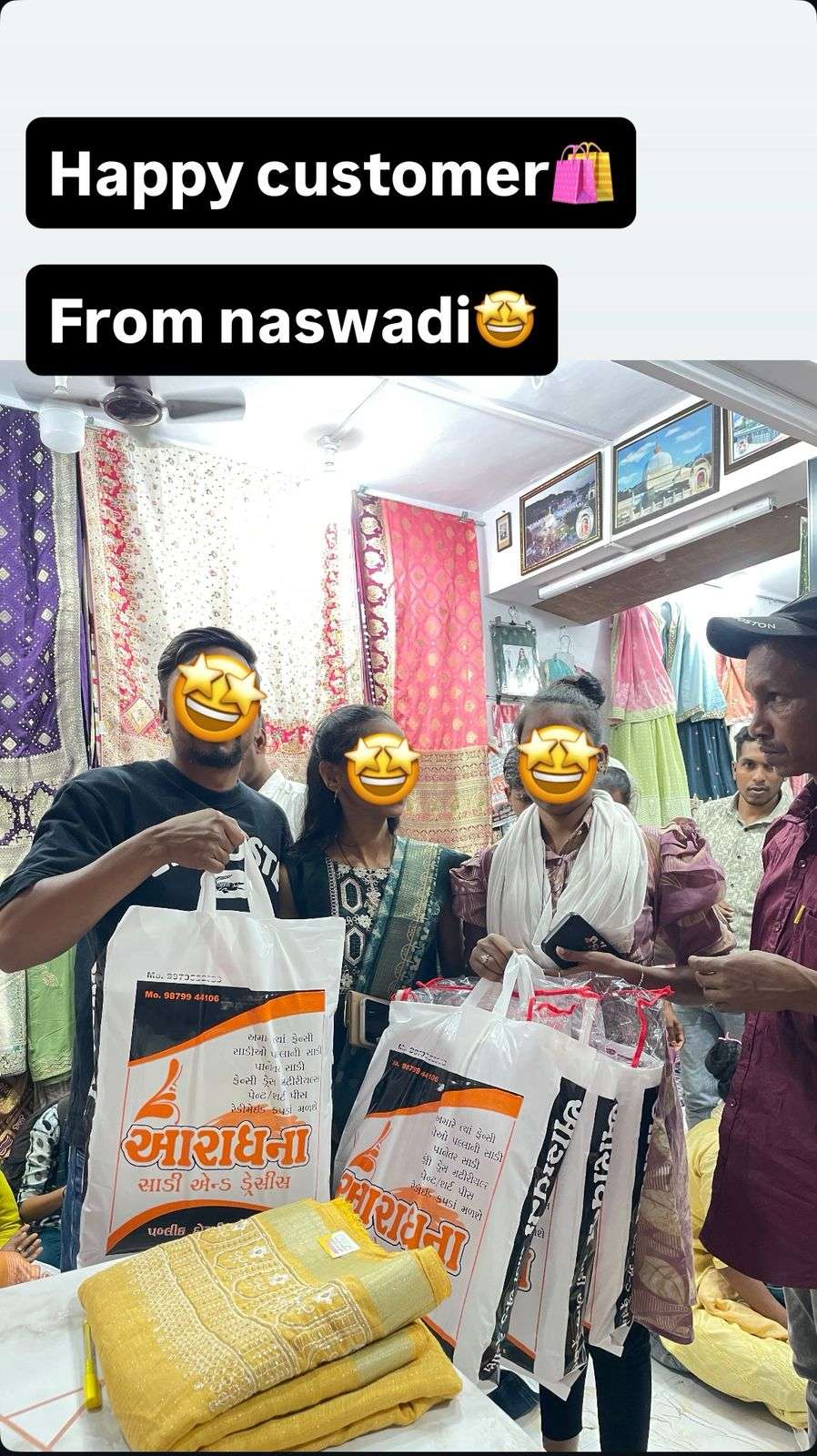 Image of customer having bags of Aaradhna Saree