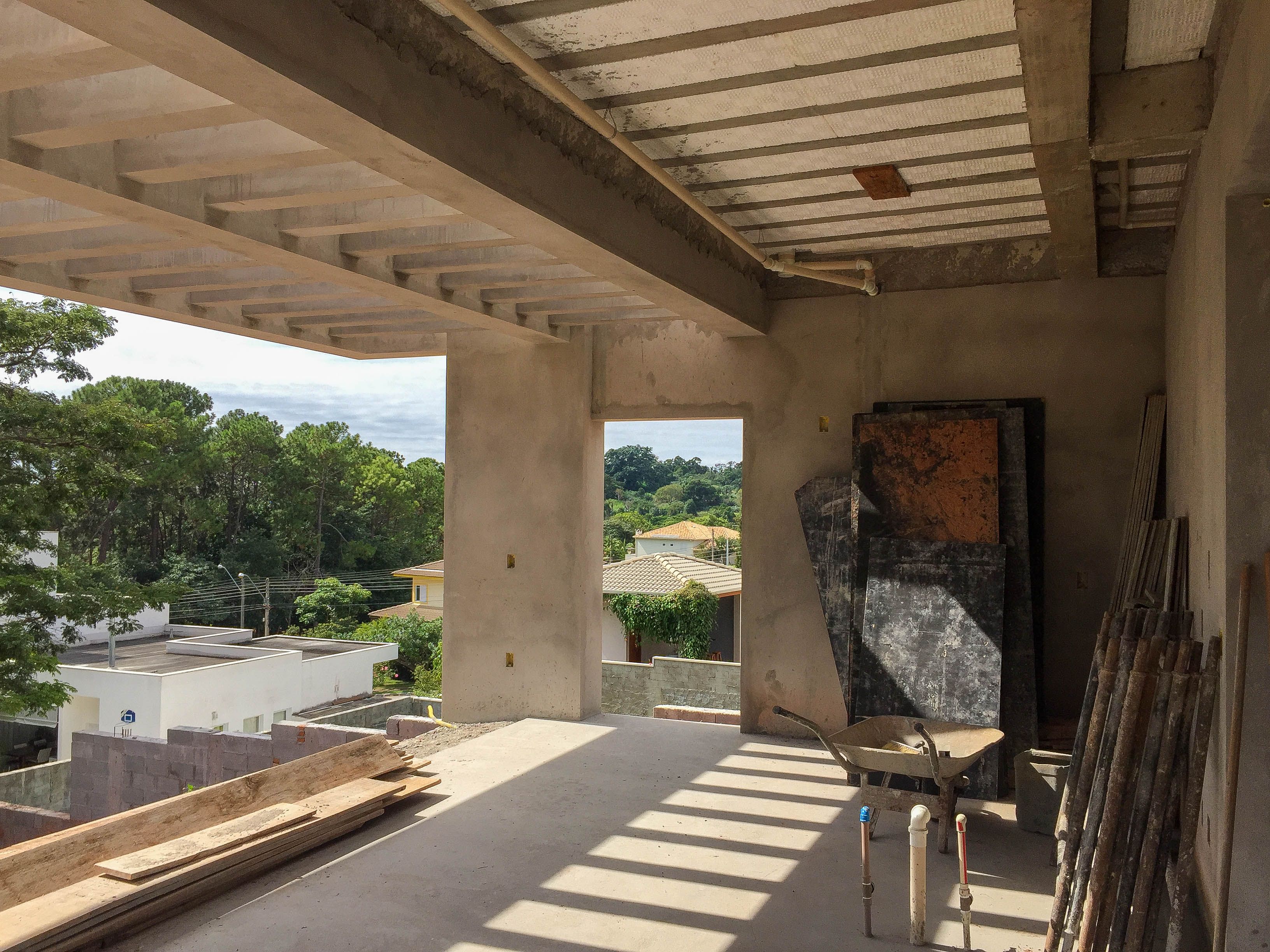 a área do espaço gourmet durante a execução da obra