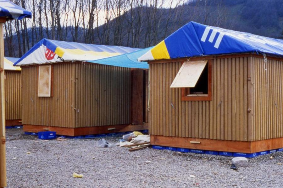 paper log house