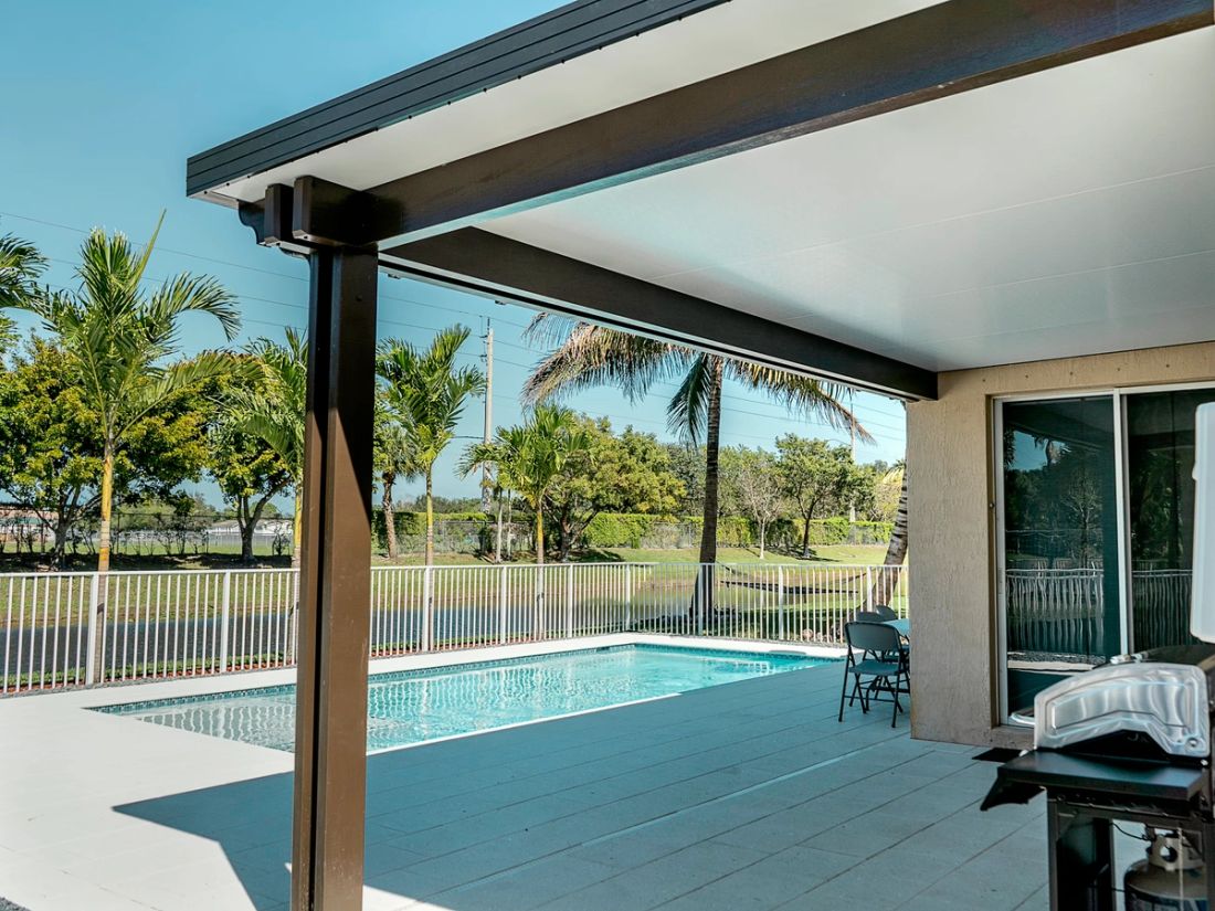 Aluminum structure installed by a licensed contractor in Boca Raton, Palm Beach County, South Florida