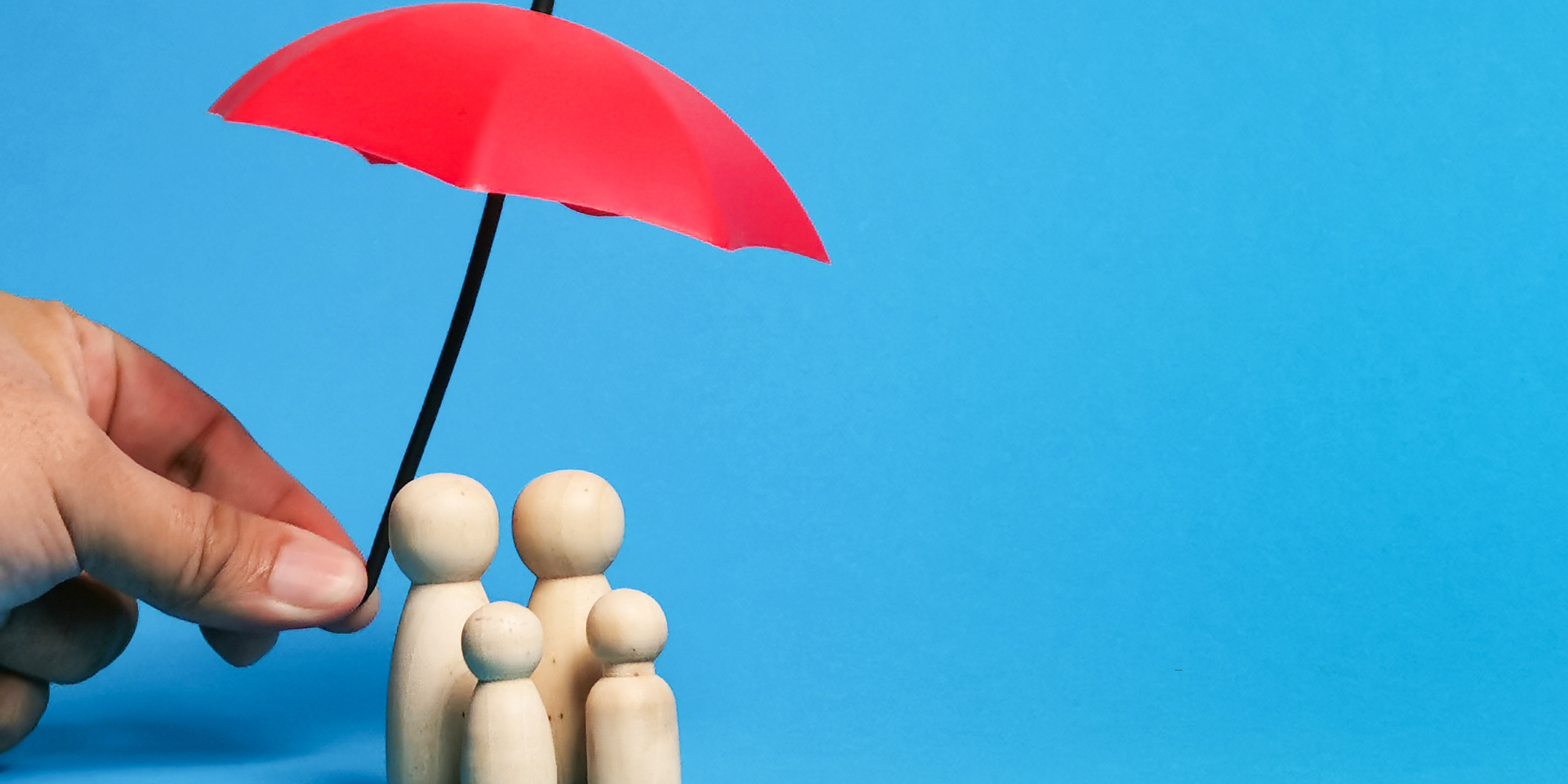 Discover who needs life insurance and why it’s crucial for parents, dependents, business owners, and even youths. Learn how life insurance supports responsibilities like childcare, education, debt repayment, and business continuity, ensuring financial security for loved ones and stakeholders.