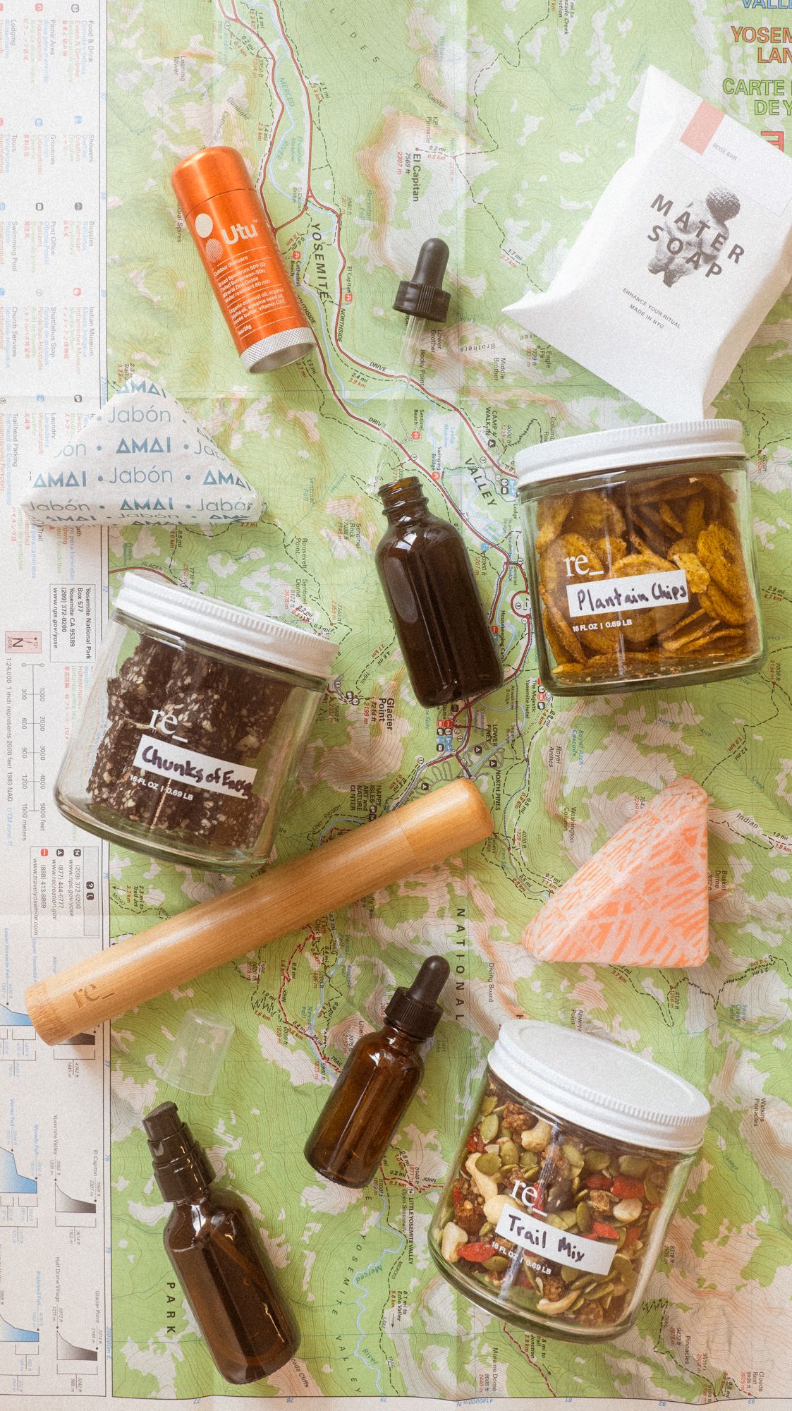zero wasteaccessories from re_ grocery for sustainable travel