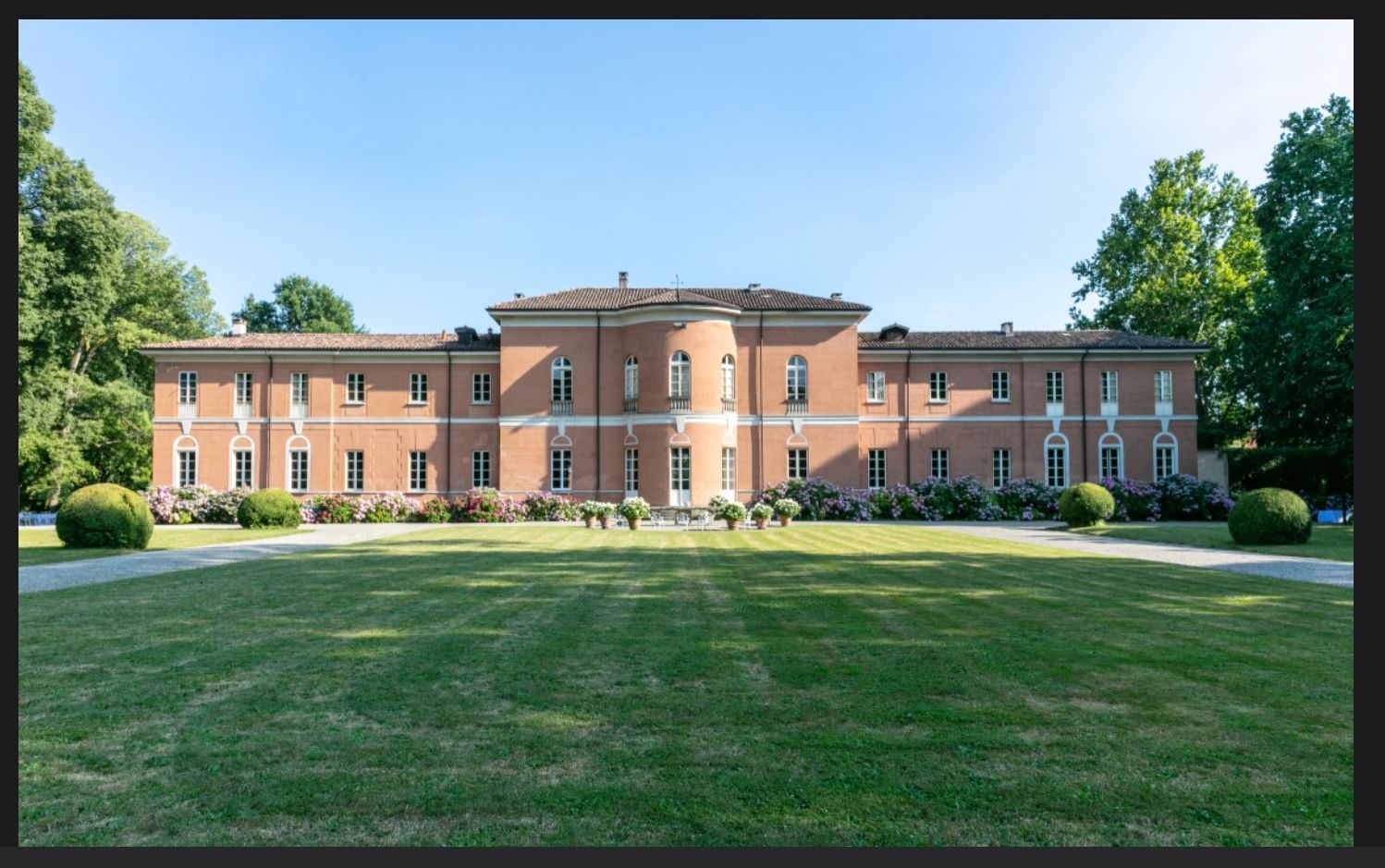 Manzoni Brusuglio Palace