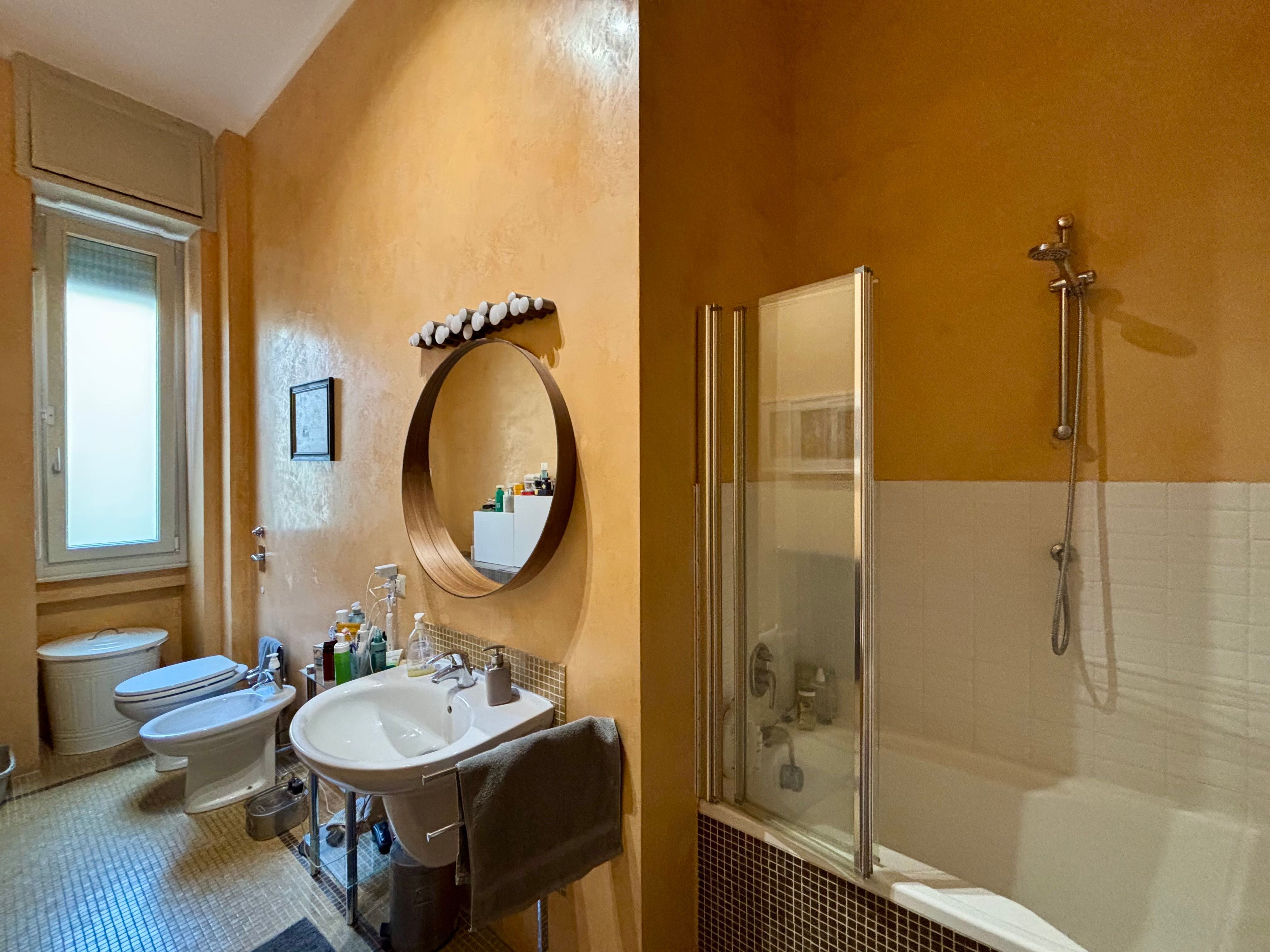 bathroom, sink, mirror, bath tab, window