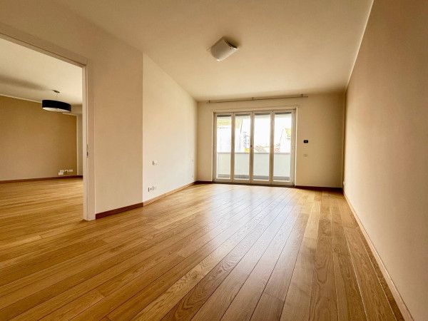 room, parquet floor, glass door