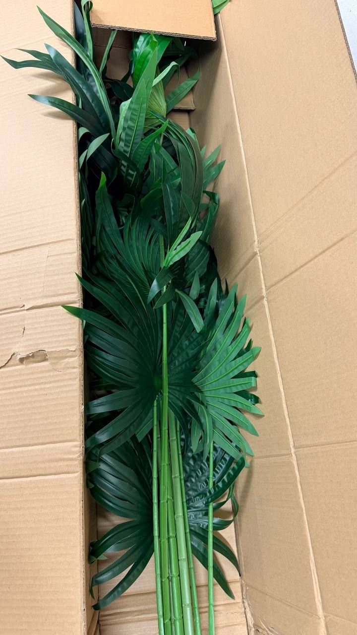 Faux Palm 71” Potted Tree – Safavieh FXP2005A | Brand New 5