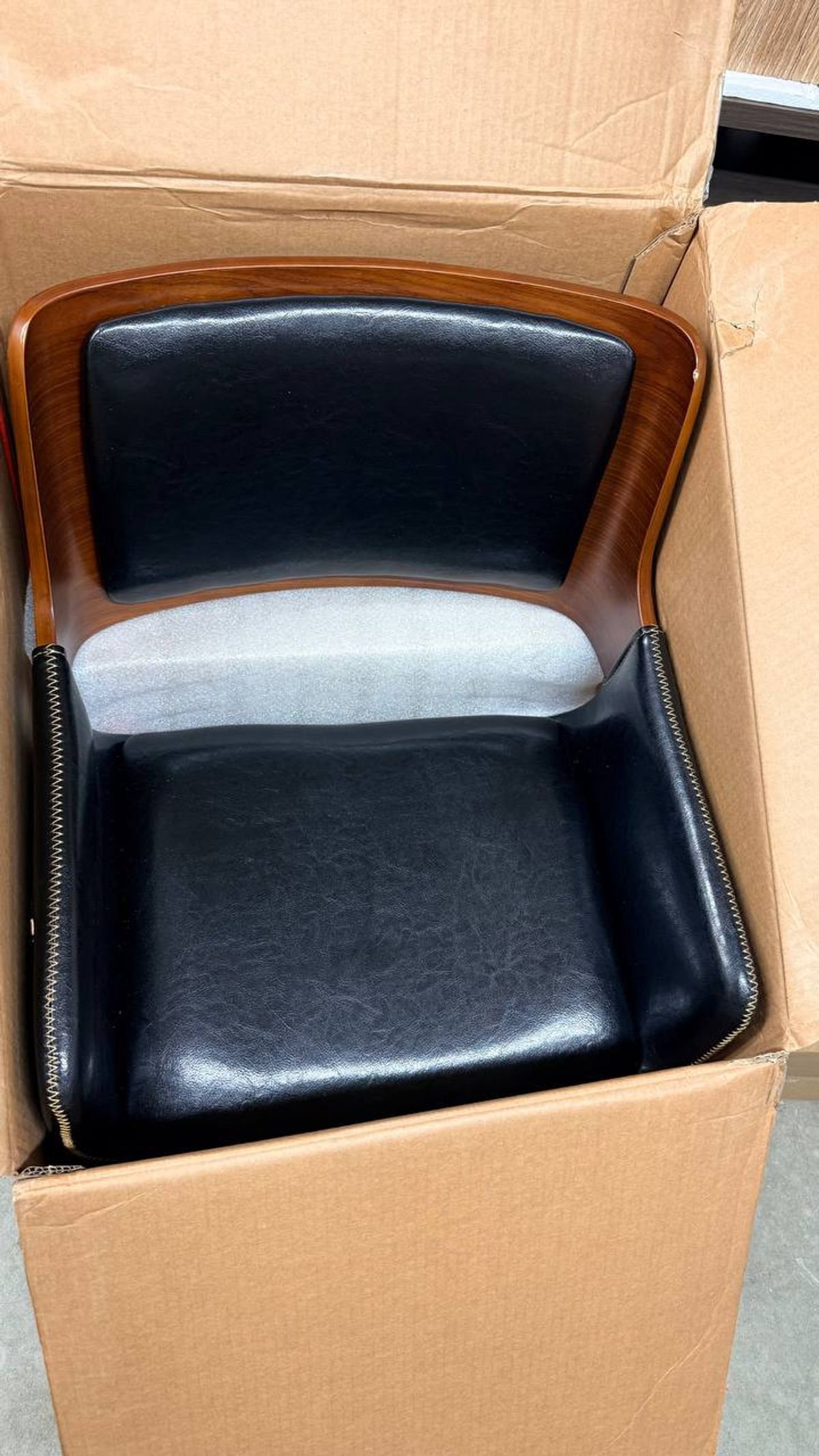 Porthos Home Finnick Leisure Chair | Brand New 6