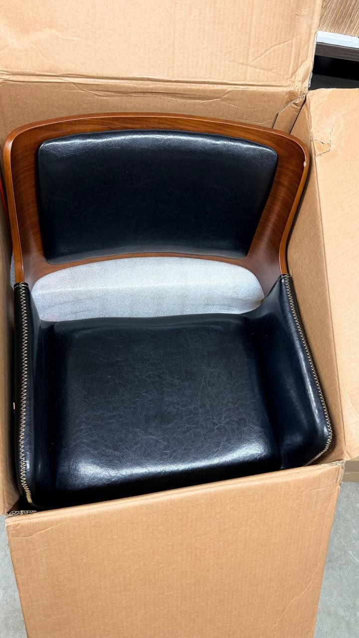 Porthos Home Finnick Leisure Chair | Brand New 6