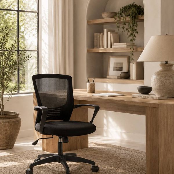 Mesh Office Chair – Black – New in Box