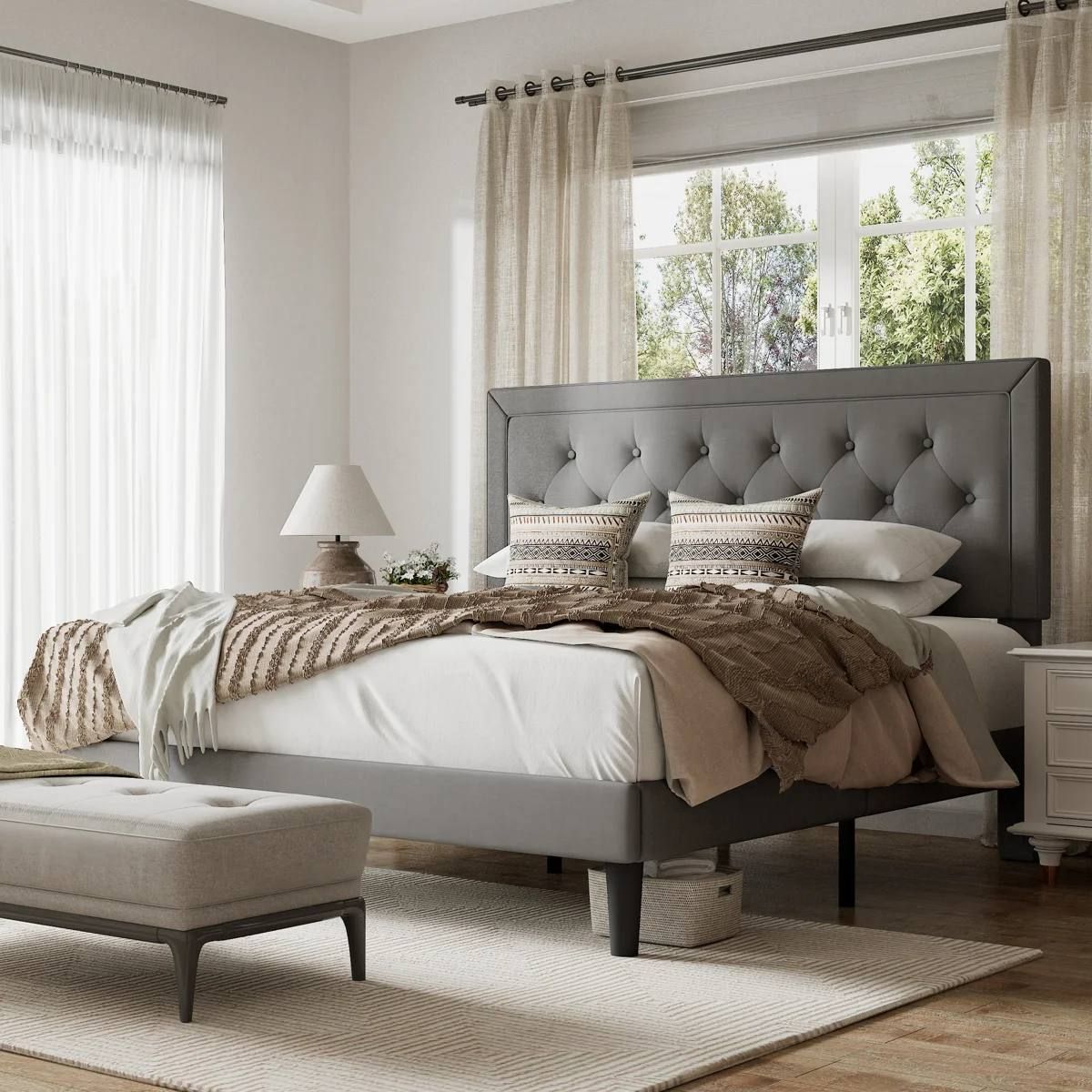 Hegg Linen Tufted Upholstered Platform Bed – Full – Light Gray 1