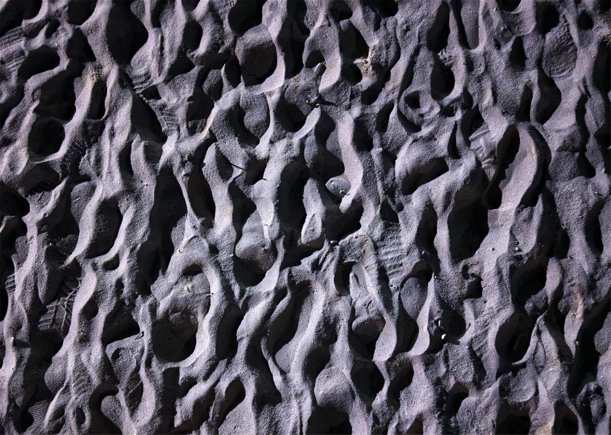 Repeating difference! In the sand of a beautiful beach in Sisal, Yucatán, México. Photo by Óscar A. Montiel.