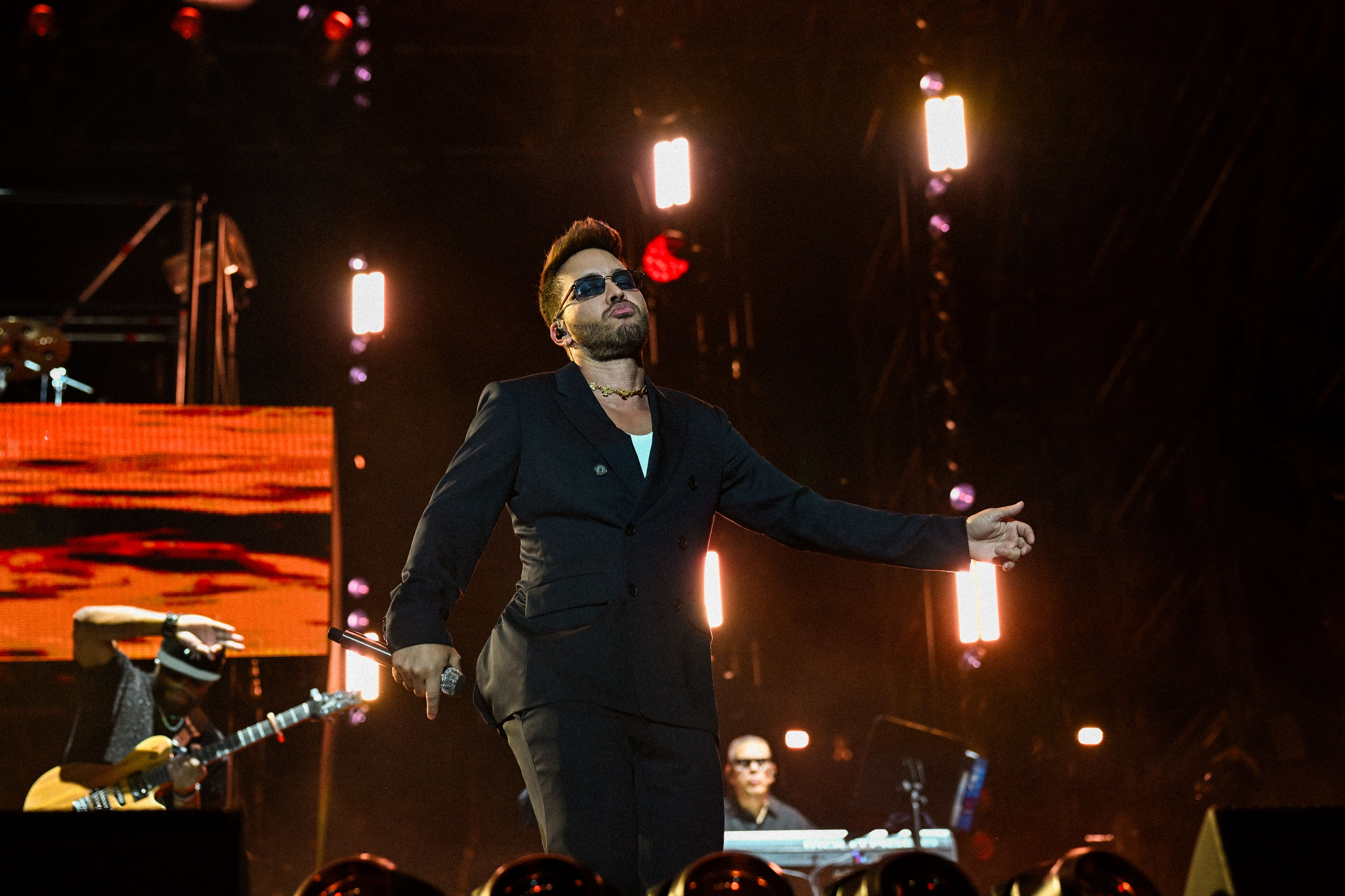 Prince Royce cantando icónica 2026 (Sevilla)