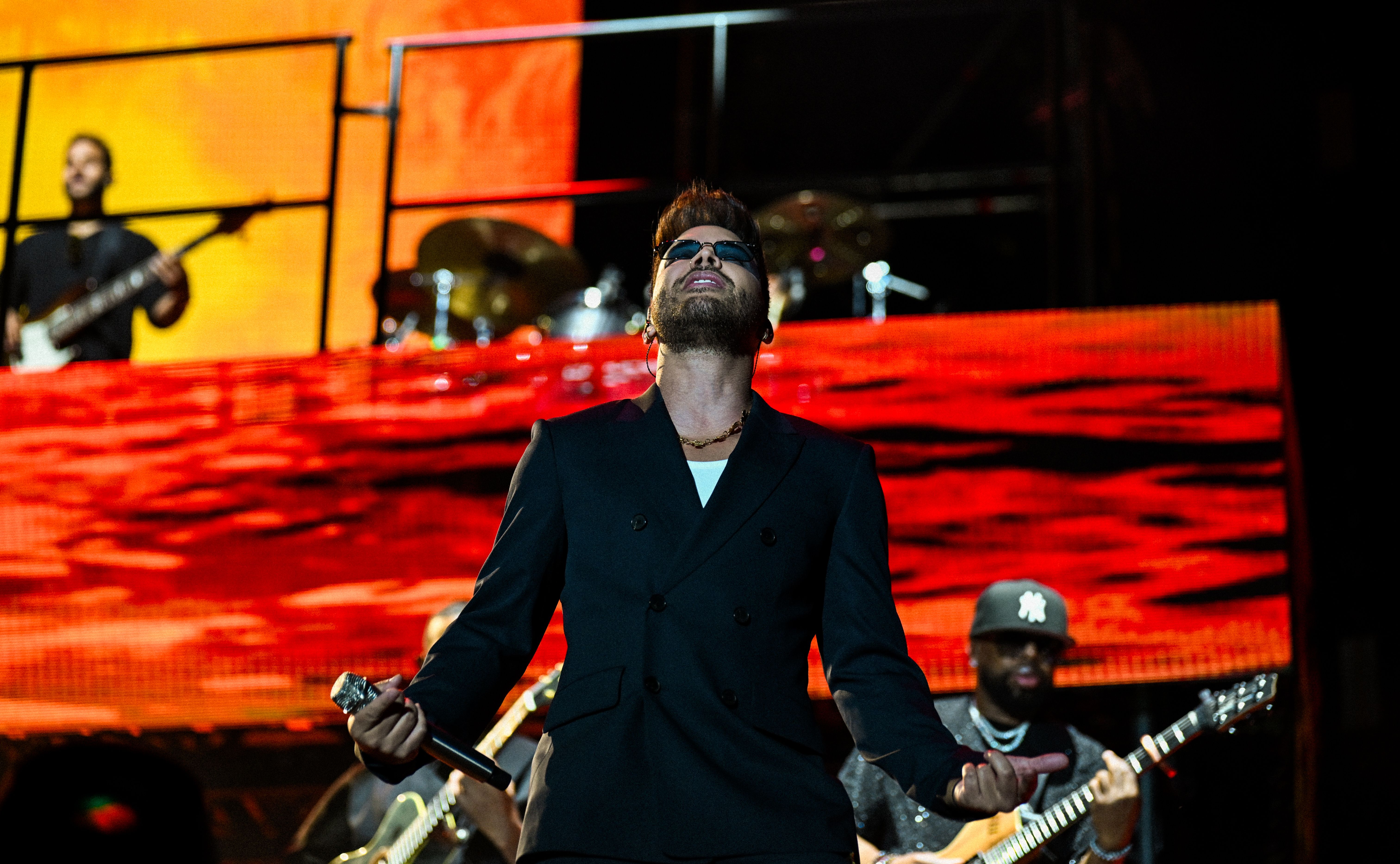 Prince Royce cantando icónica 2026 (Sevilla)
