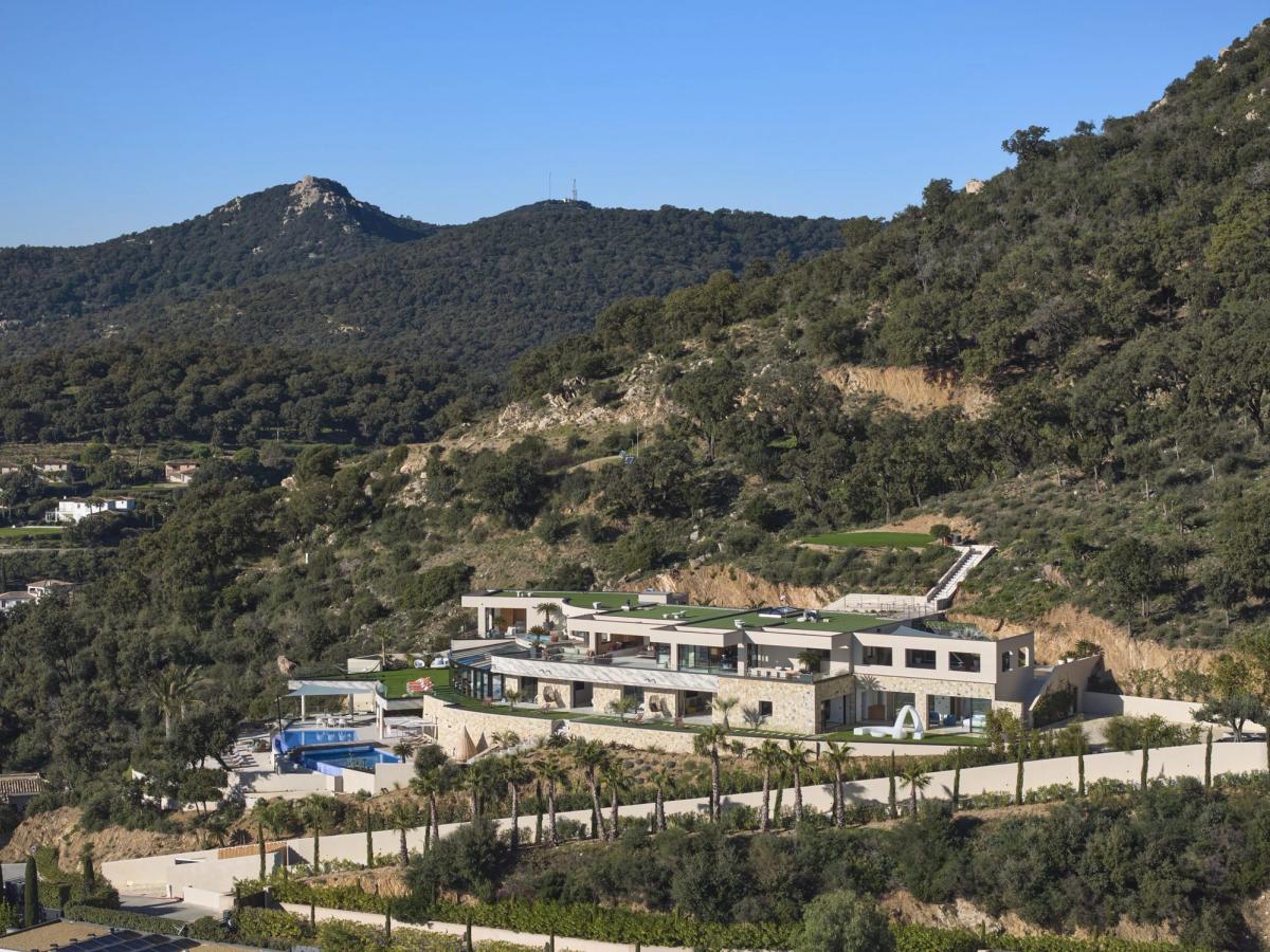 Modern Villa with Panoramic Views of the Gulf of Saint Tropez, France