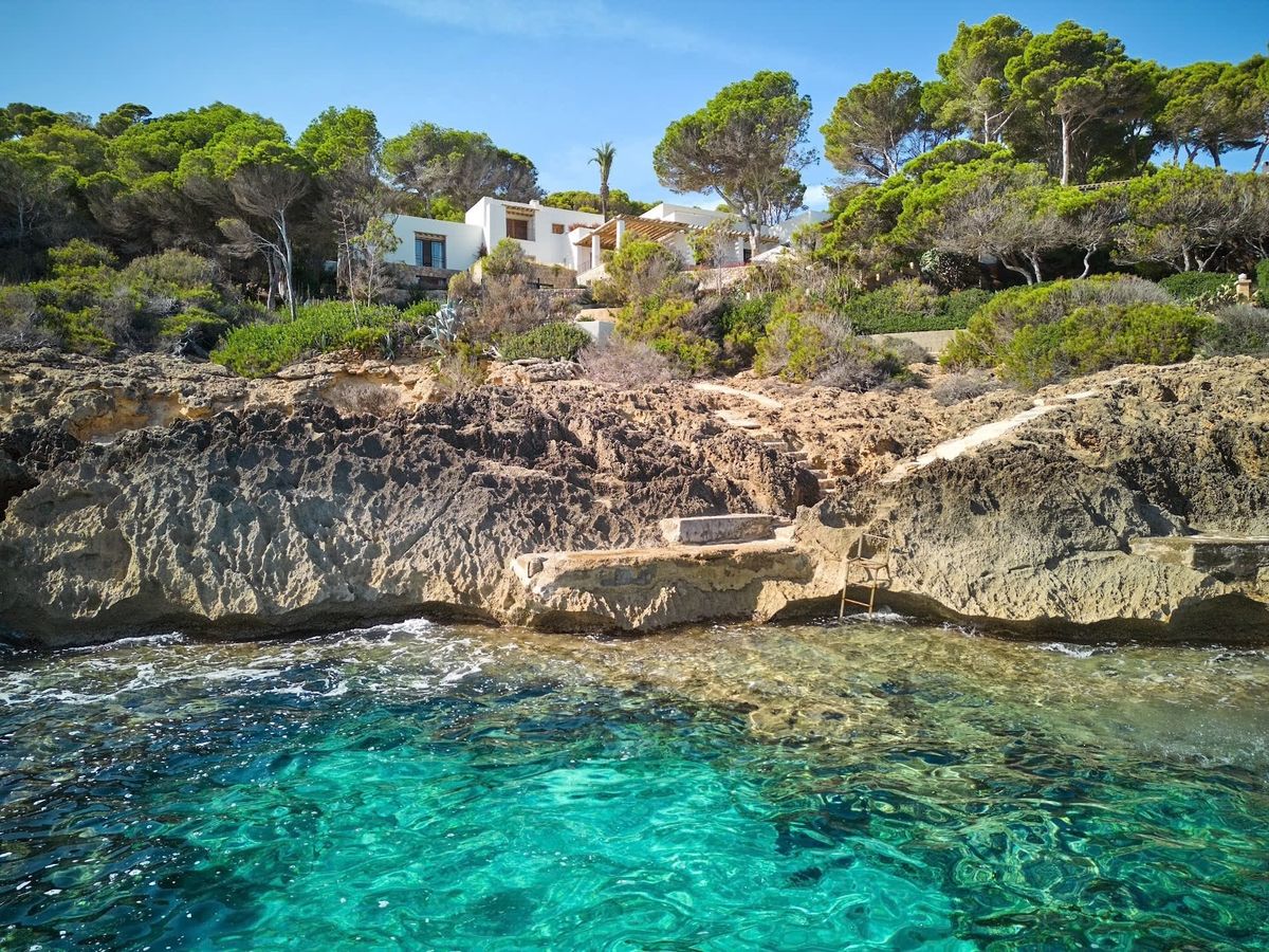 Bright and Beautifully Designed Villa with Direct Sea Access in Cala Provençals, Mallorca