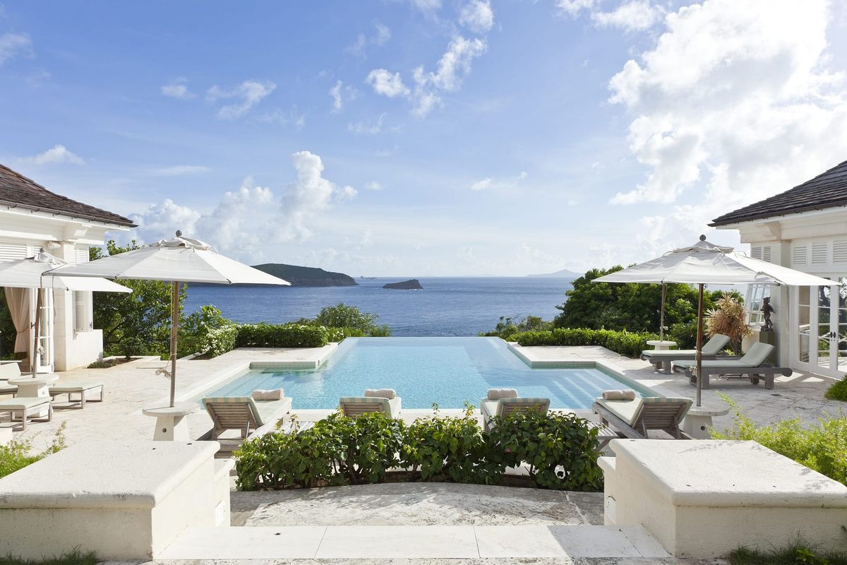 Les Jolies Eaux, Mustique