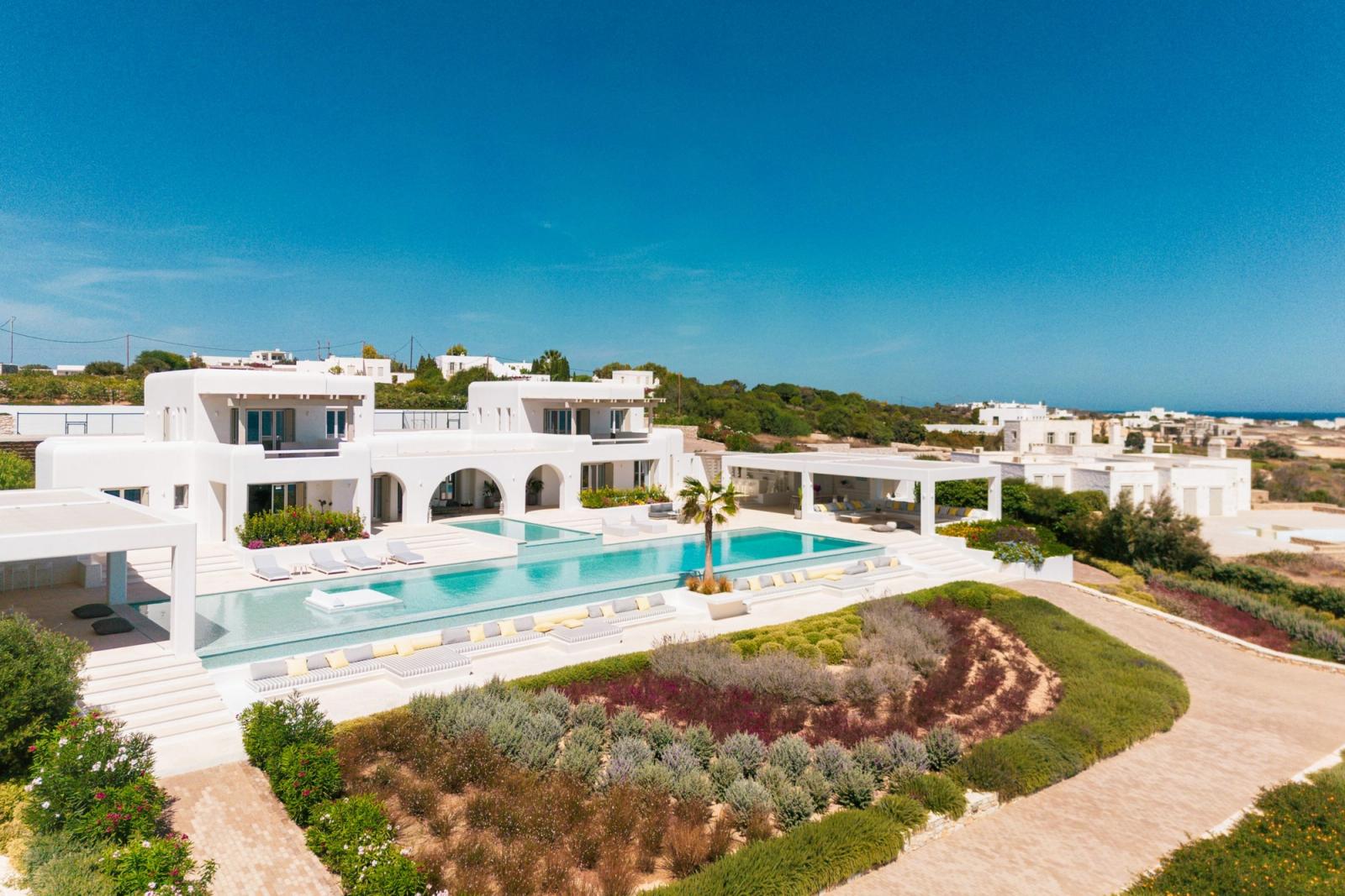 Elegant and Spacious New Villa on Paros, Greece