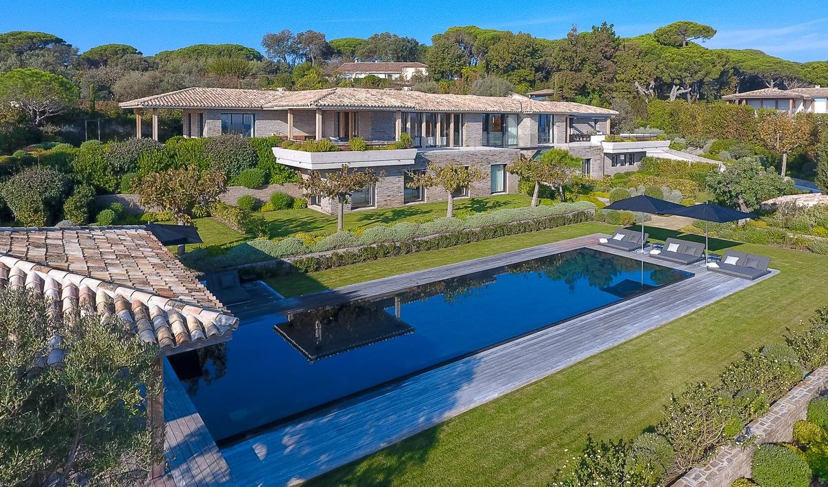 St Tropez Villa close to the Beaches of Tahiti, Pampelonne, des Salins and Canoubiers Bay