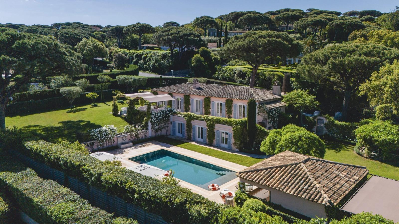 Lovingly Redecorated Family Home Close To Canoubiers Beach in Saint Tropez