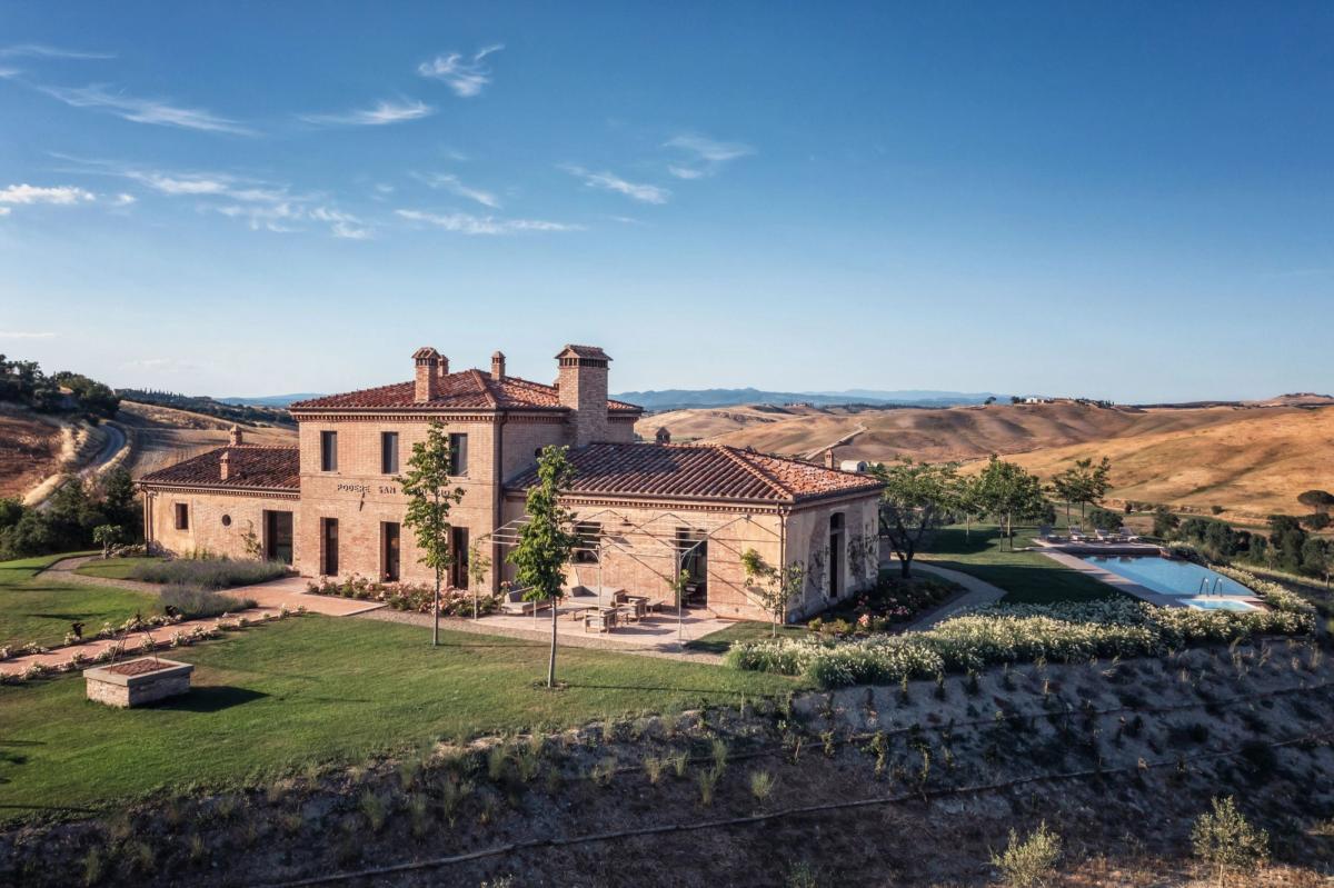 Restored Hilltop Retreat with 360° Views near Siena, Tuscany, Italy