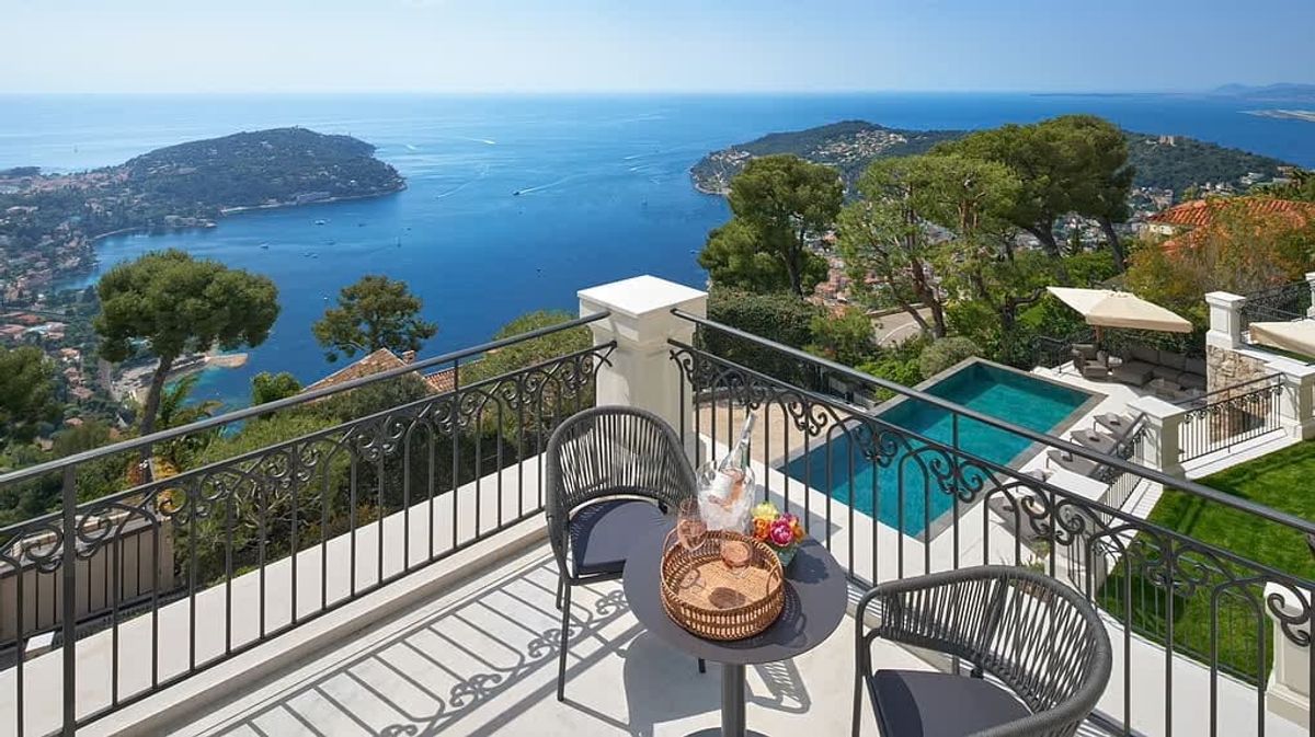 Contemporary Villa with Outstanding Riviera Views in Villefranche-sur-Mer, France