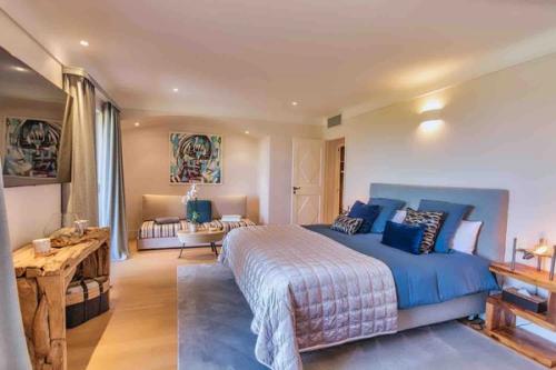 St Tropez Villa
