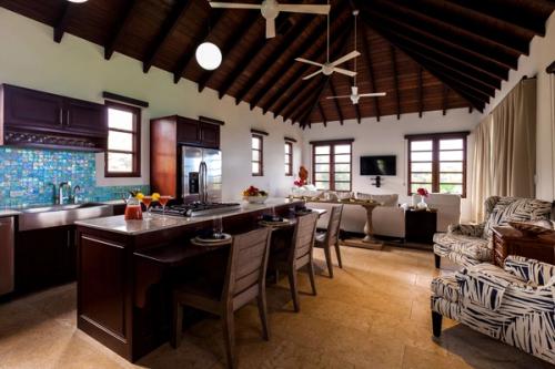 Neveah Luxury Villa Anguilla