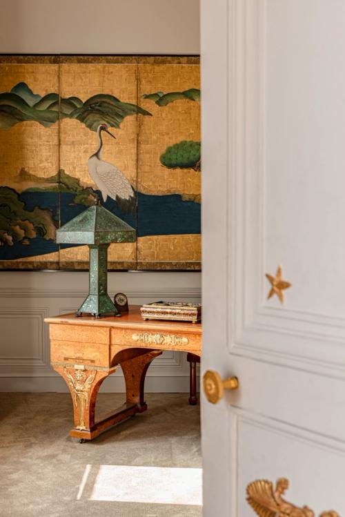 Place Vendome Apartment bedroom details