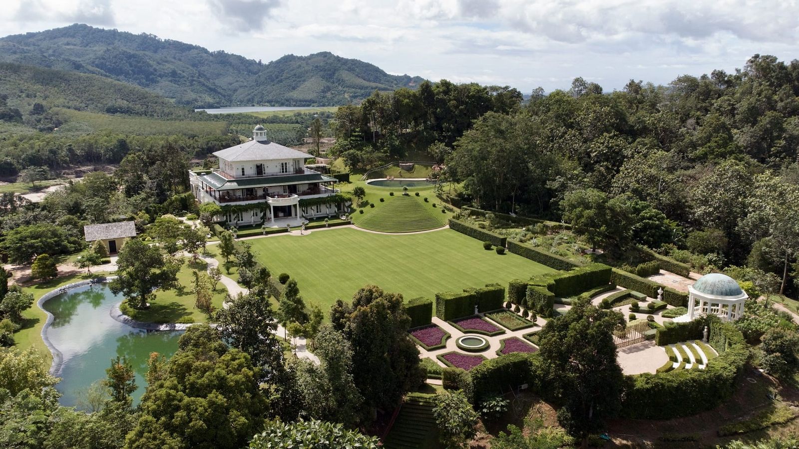 Paradise Georgian Estate in the Heart of Phuket, Thailand