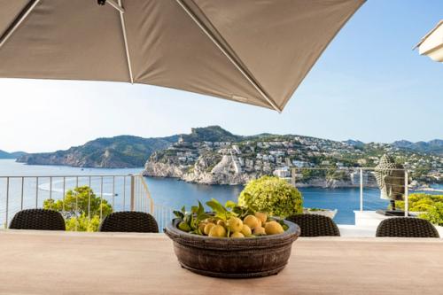 Exquisite Seafront Villa in Port D'Andratx in Mallorca