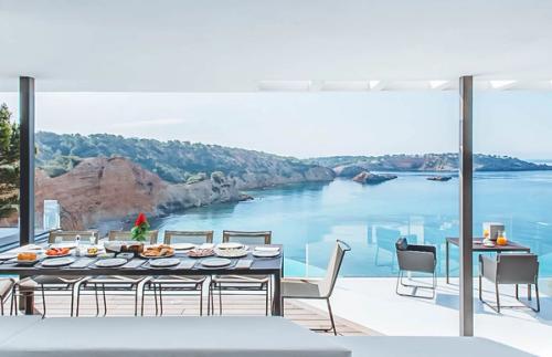 Ibiza Frontline Seaview Villa 30
