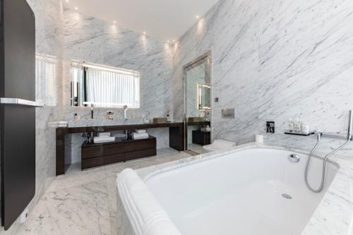 Ultima Geneva Grand Villa