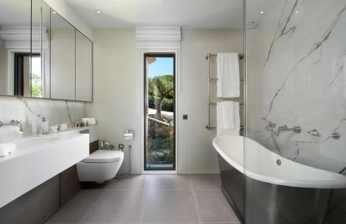 Waterfront Ultra Luxury Villa Rental in Les Parcs du St Tropez