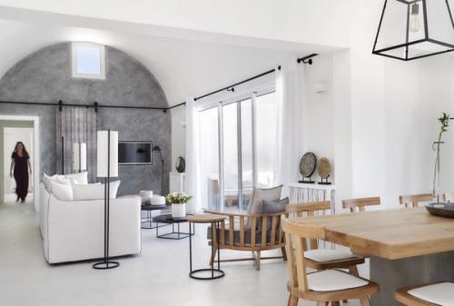 nafsika_estate_villa_santorini
