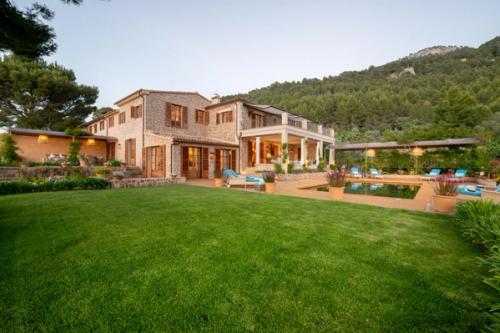 Lovely Design Villa in Tramuntana Mountains near Deia in Mallorca