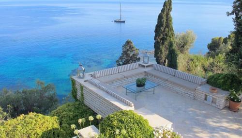 Luxury villa for rent near Corfu town