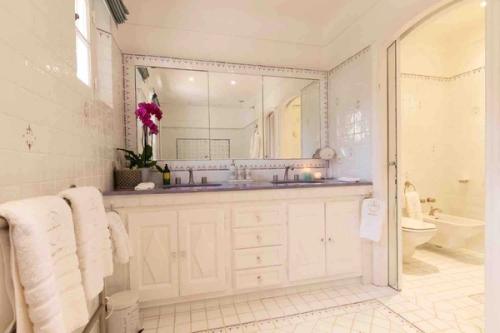 St Tropez Villa