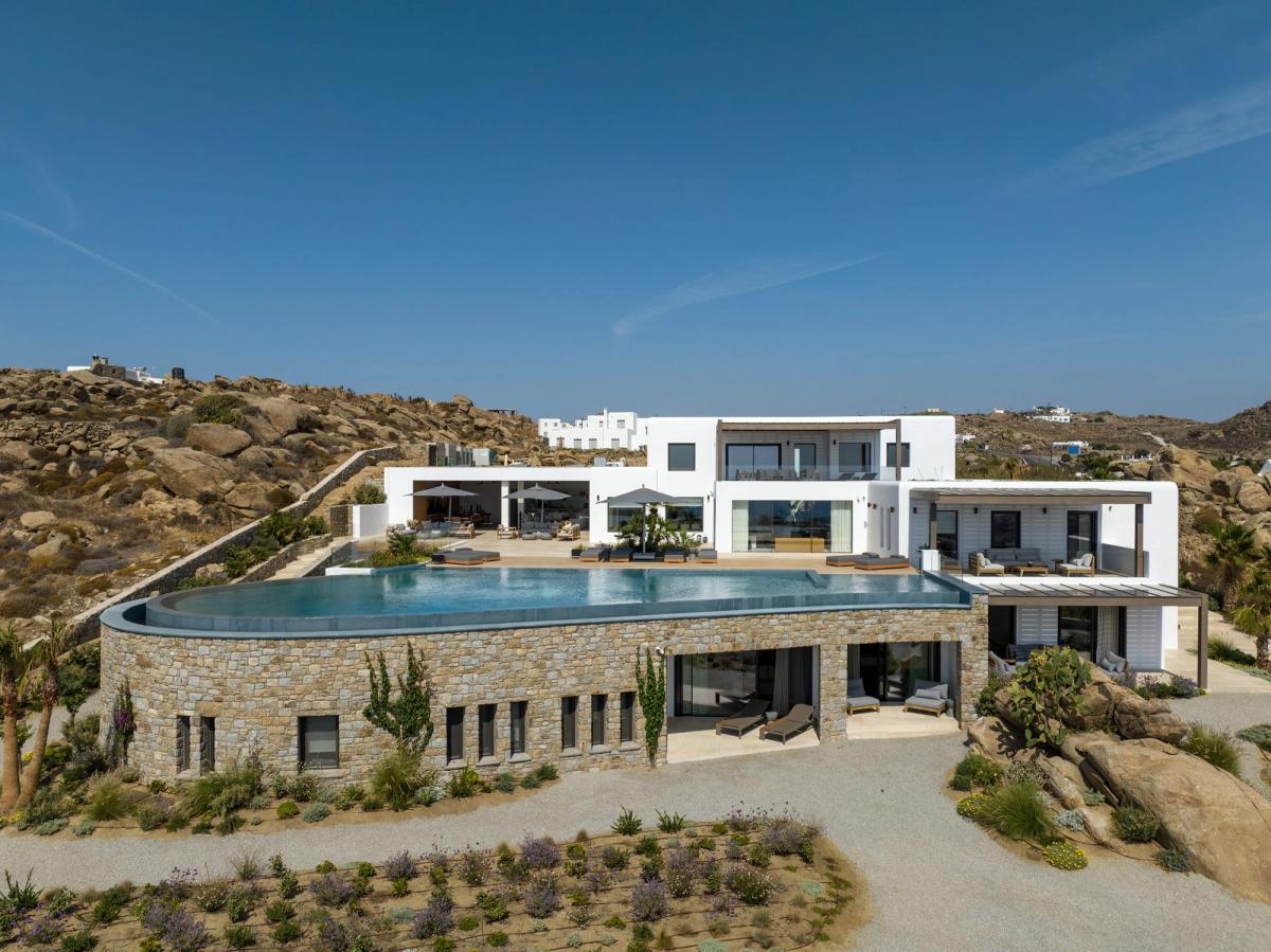 Sleek Seaview Residence on the Island of Mykonos, Greece