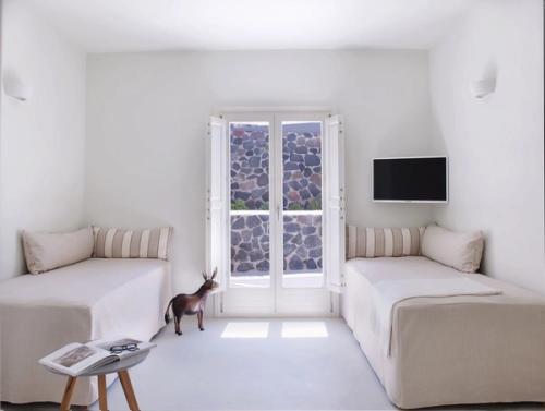 nafsika_estate_villa_santorini