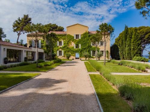 Ultra Luxury Seafront Villa in Cassis, South of France