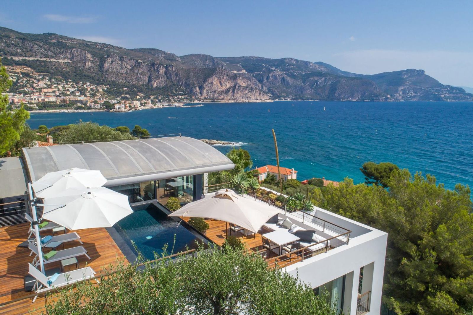 Impressive Contemporary Villa with Unbeatable Views of Cap Ferrat