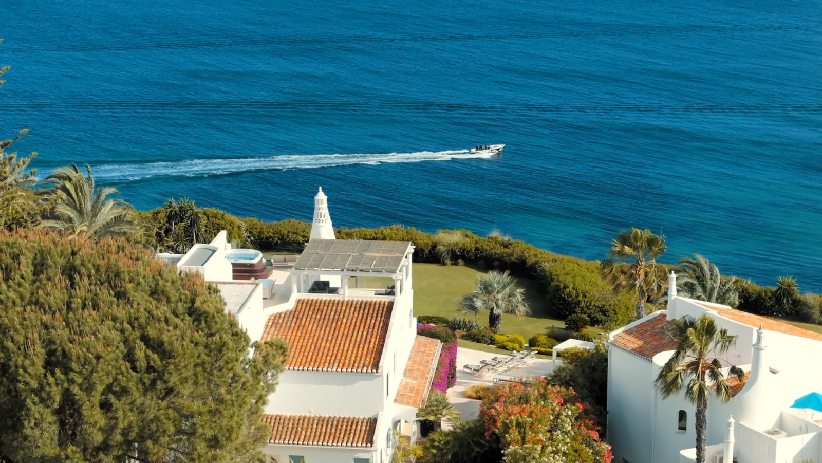Exceptional Cliffside Villa Overlooking the Atlantic Ocean, Algarve, Portugal